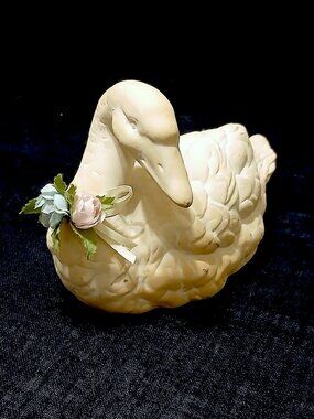 Vintage 1988 Summit Collection Swan Figurine Bisque Resin Cottage Country Decor